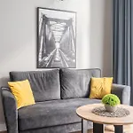 Sleep & Fly & I Comfort شقة فروتسواف