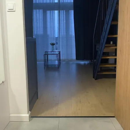 Sleep & Fly & Airport Apartamento Breslavia