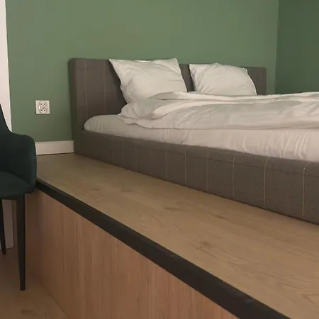 Sleep & Fly & Airport Apartamento *